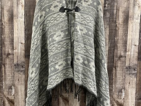 Shawl By Massini In Grey, Size: Os Online Sale